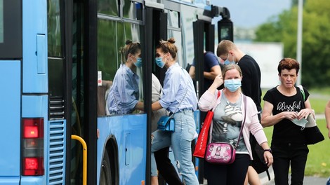 V zadnjih 24 urah pri južnih sosedih potrdili še 96 okuženih s koronavirusom