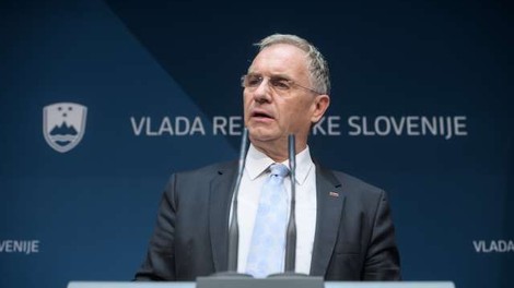 DZ ni prejel obvestila predsednika vlade o odstopu Aleša Hojsa