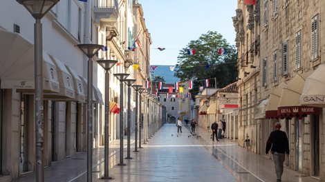 Na Hrvaškem so od torka popoldne potrdili še 53 okužb