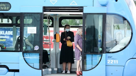 Za povprečno hrvaško družino je mesečni strošek za maske prevelik