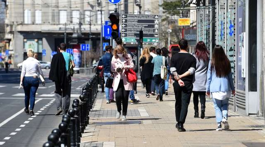 V Srbiji so v zadnjih 24 urah potrdili še 383 okužb (foto: Tanjug/STA)