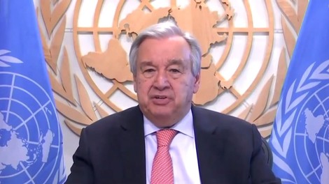 Antonio Guterres: Na kolena nas je spravil mikroskopski virus in razgalil krhki skelet naše družbe