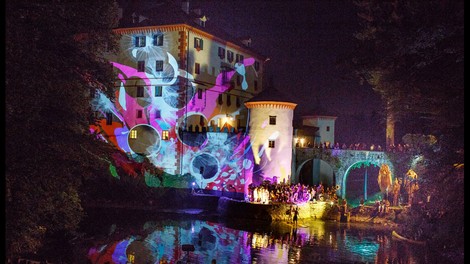 Floating Castle (Plavajoči grad) v znamenju Zofijinega sveta