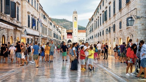 Na Hrvaškem največji porast okužb od začetka epidemije