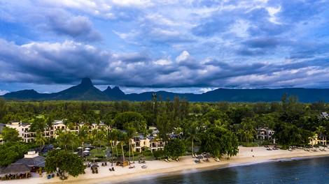 Po izlitju nafte z nasedle ladje je izginila idilična podoba Mauritiusa