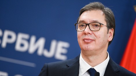 Srbski predsednik Vučić v vrtincu ene največjih afer v zgodovini Srbije (in kako tudi v Sloveniji ni nič drugače)