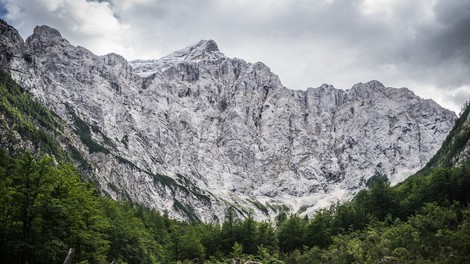 Avstrijski kancler Kurz in premier Janša bosta jutri plezala v severni steni Triglava