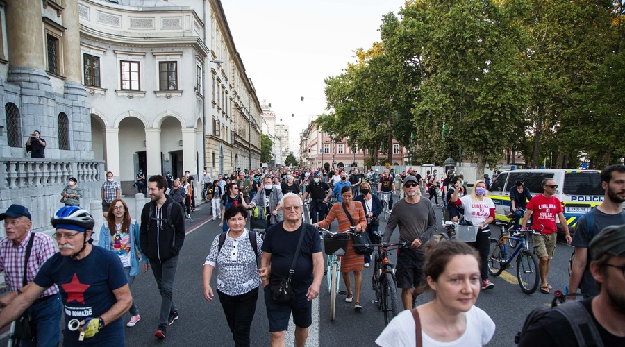 Protestniki spomnili, da ima v Sloveniji oblast ljudstvo (foto: profimedia)