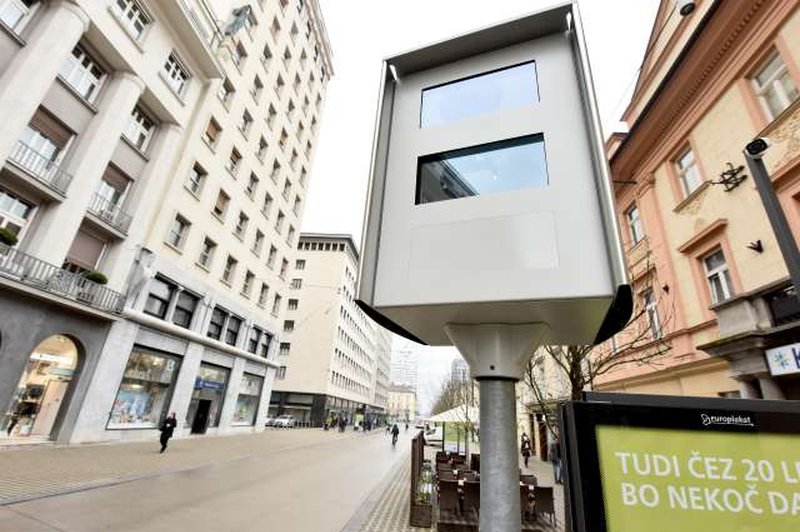 Veliko prekoračitev hitrosti na novih lokacijah merjenja hitrosti v Ljubljani (foto: Tamino Petelinšek/STA)