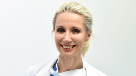 Dr. Katarina Živec