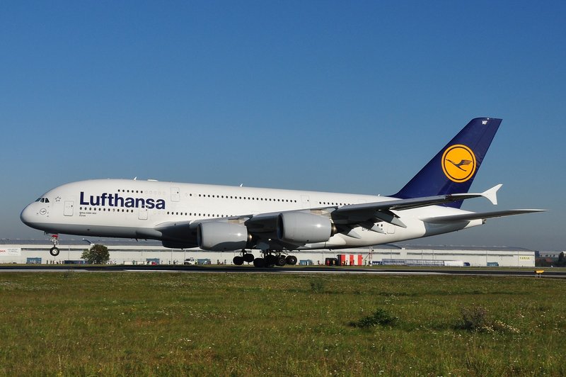 Lufthansa v še bolj drastične ukrepe od prvotno zastavljenih (foto: Profimedia)