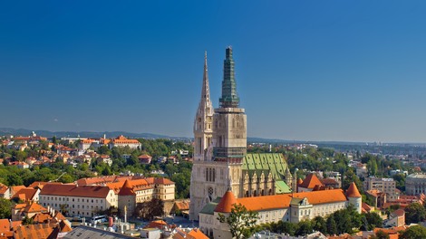 Naši južni sosedje potrdili še 190 okuženih, umrli so trije