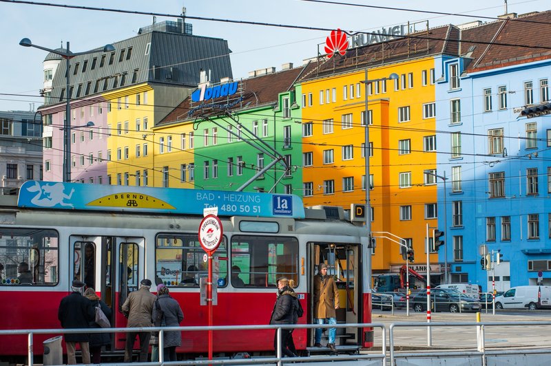 Prebivalce avstrijske prestolnice bodo na tramvaju cepili proti sezonski gripi (foto: Profimedia)