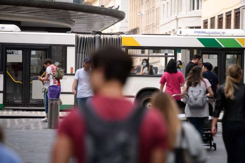 LPP s ponedeljkom uvaja počitniški vozni red in ukinja nočne linije (foto: Nebojša Tejić/STA)