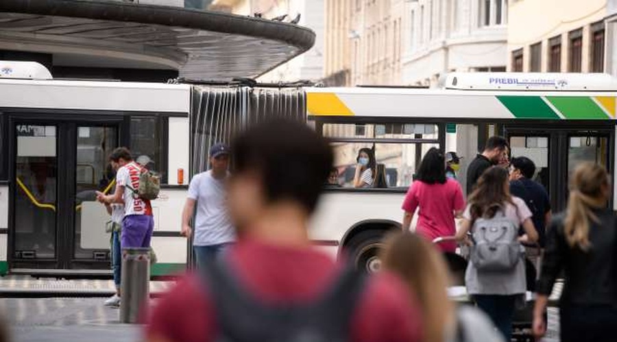 LPP s ponedeljkom uvaja počitniški vozni red in ukinja nočne linije (foto: Nebojša Tejić/STA)