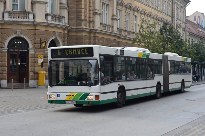 Od danes okrnjeno delovanje vrtcev in javnega potniškega prometa (foto: Shutterstock)