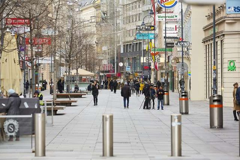 Na Hrvaškem največje dnevno število okužb, V Avstriji prvič več kot 100 žrtev v enem dnevu (foto: Xinhua/STA)