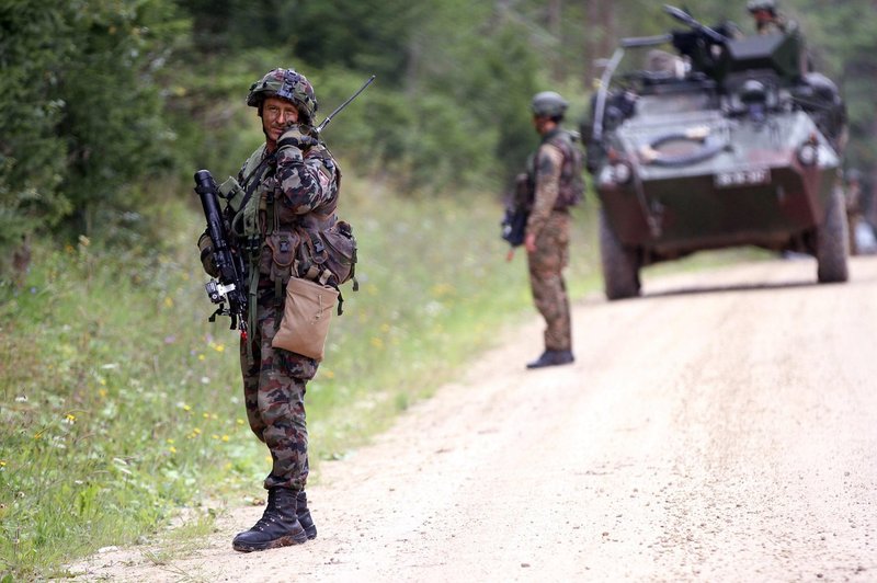 Zakonu o naložbah v Slovenski vojski DZ prižgal zeleno luč (foto: profimedia)