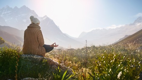 Pri meditaciji ne gre za to, da bi bili duhovni, ampak da vidimo resničnost tako, kot je.