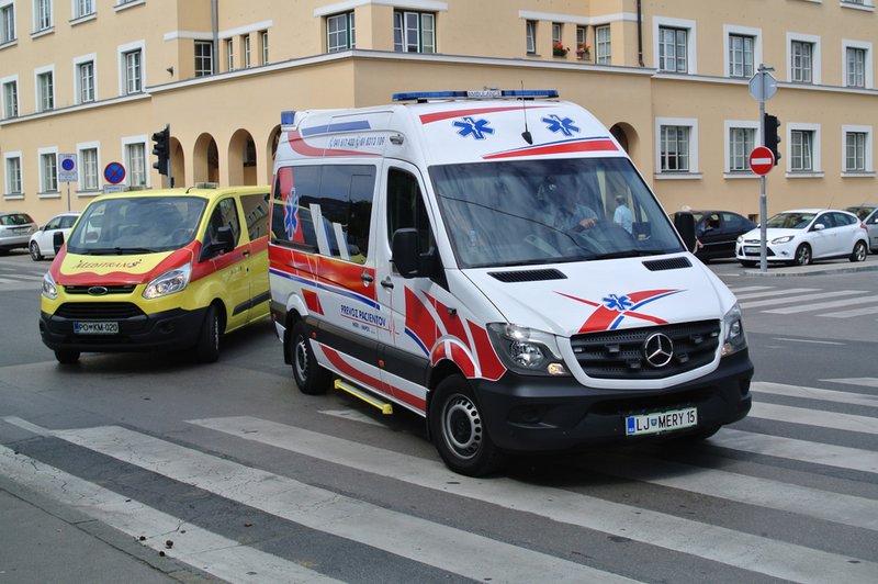 UKC Ljubljana: Dodaten naval poškodovanih zaradi snega in poledice lahko pomeni kolaps sistema (foto: Shutterstock)