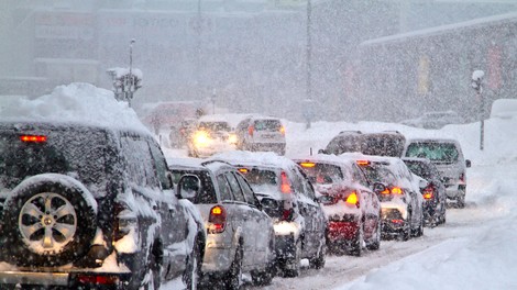 Do četrtka zjutraj lahko zapade več kot 25 centimetrov snega