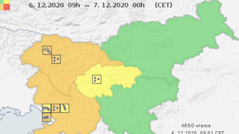 Oranžni alarm za zahodno Slovenijo, okrepljen jugo, močno deževje in nevarnost plazov