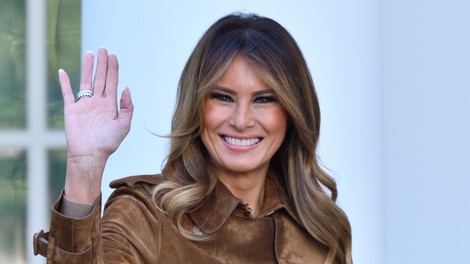 Melania naj bi za razliko od svojega moža sprejela realnost poraza in se že pripravlja na odhod iz Bele hiše