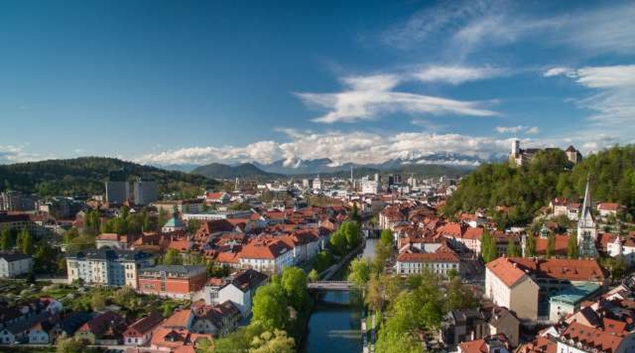 Lonely Planet Ljubljano uvrstil med osem najbolj trajnostnih mest na svetu (foto: Anže Malovrh/STA)