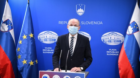 Jelko Kacin z mesta vladnega govorca na mesto koordinatorja množičnega cepljenja