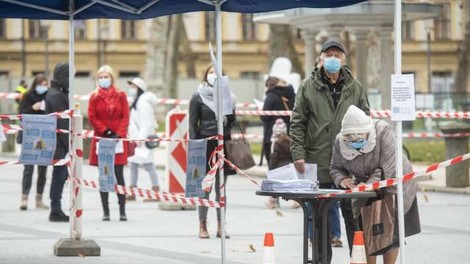 Množično testiranje za prebivalce ljubljanske občine od jutri na Gospodarskem razstavišču