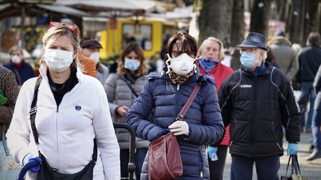 Ukrepi za ustavitev širjenja virusa bodo potrebni še najmanj do konca leta