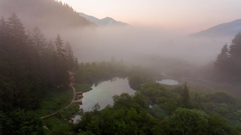 Po odjugi v minulih dneh so Slovenijo znova zajele nizke temperature