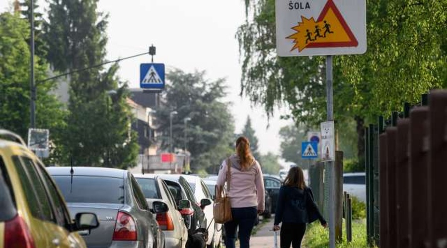 Skoraj dve tretjini staršev podpirata odprtje šole za učence prvega triletja (foto: Nebojša Tejić/STA)