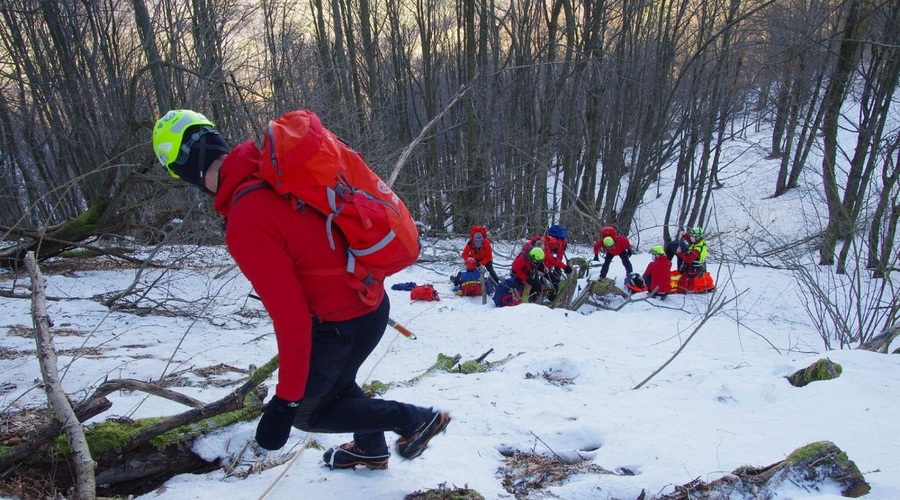 Na poledenelem pobočju Kolovrata zdrsnili planinki (foto: Miljko Lesjak, GRS Tolmin)