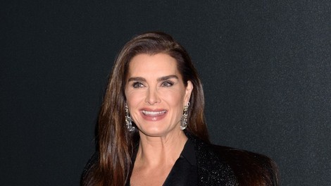 Igralka Brooke Shields v bolnišnici: po nesreči se mora spet naučiti hoditi