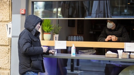 Na Hrvaškem ob začetku tedna za 30 odstotkov več okužb, na Madžarskem začetek cepljenja s kitajskim cepivom