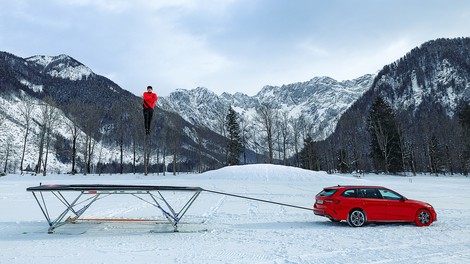 Dunking Devils in Danfoss skupaj ustvarili prvi trampolin na smučeh