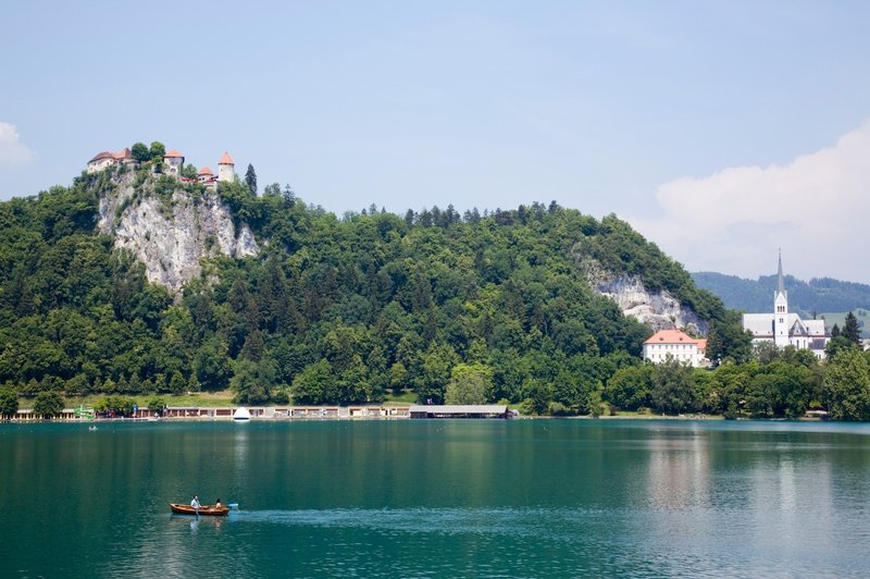 Na Bledu veseli vladne odločitve glede južne obvoznice (foto: Profimedia)