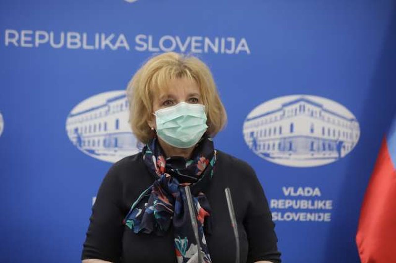 Beovićeva: V Sloveniji za zdaj ni bilo zabeleženih krvnih strdkov po cepljenju s cepivom AstraZenece (foto: Anže Malovrh/STA)