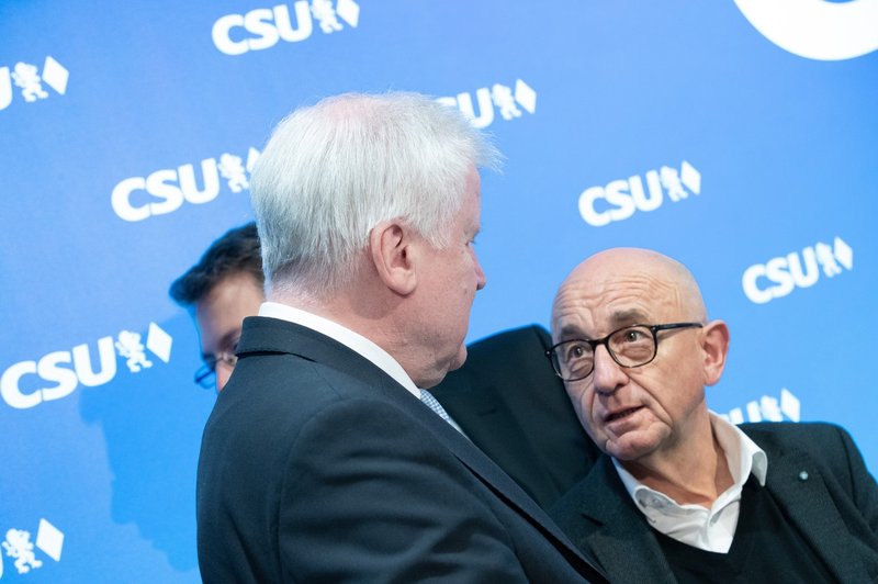 Zaradi afere z nakupom zaščitnih mask odstopil še krščanski demokrat Alfred Sauter (foto: profimedia)