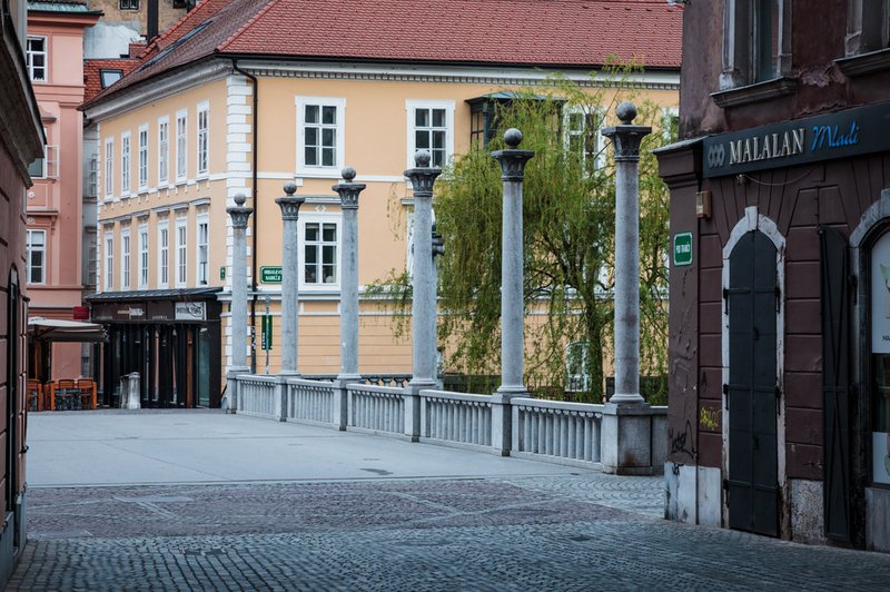 Izjema med "lockdownom": Na velikonočno nedeljo bo gibanje med regijami dovoljeno med 5. in 22. uro (foto: Shutterstock)