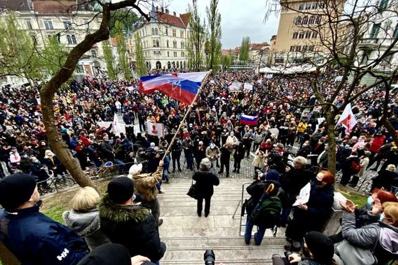 V Ljubljani ob 18. uri napovedan največji protivladni shod doslej (foto: Daniel Novakovič/STA)