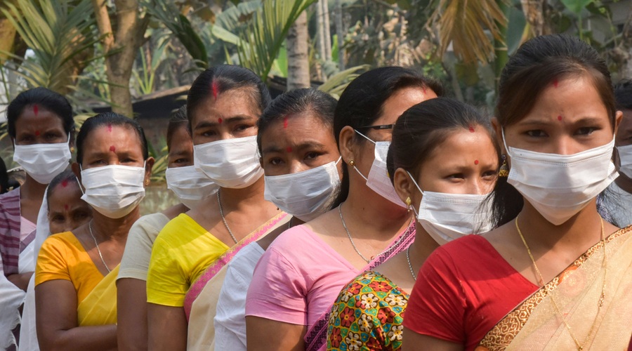 V Indiji se epidemija ne umirja, v zadnjem dnevu potrdili največ okužb doslej (foto: Shutterstock)