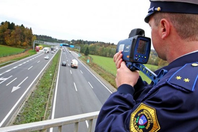 Policisti bodo jutri med 7.00 in 19.00 merili hitrost na TEH 514 lokacijah: poglejte, kje (foto: Policija)