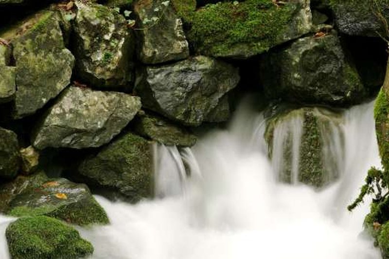 Reke bodo danes ponovno naraščale, predvsem na severozahodu tudi možnost poplav (foto: Daniel Novakovič/STA)