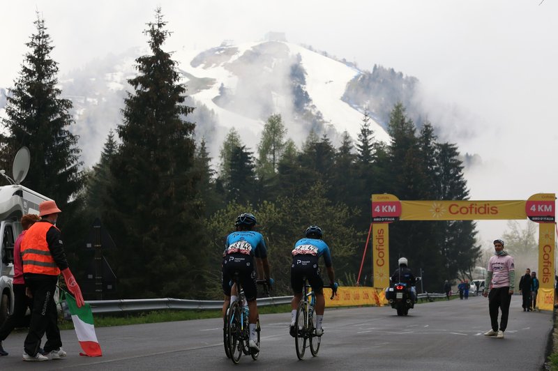 Trasa petkove 19. etape Gira spremenjena (foto: Profimedia)