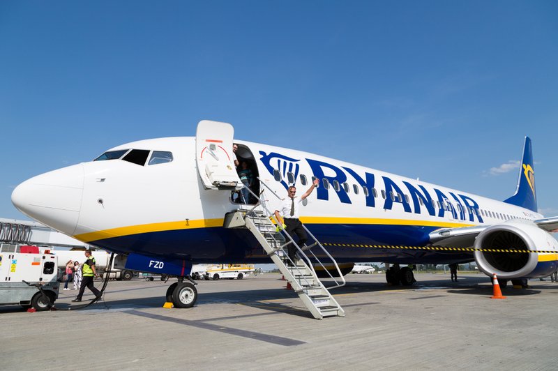 V Berlinu zasilno pristalo letalo družbe Ryanair, v ozadju naj bi bila grožnja z bombo (foto: Shutterstock)