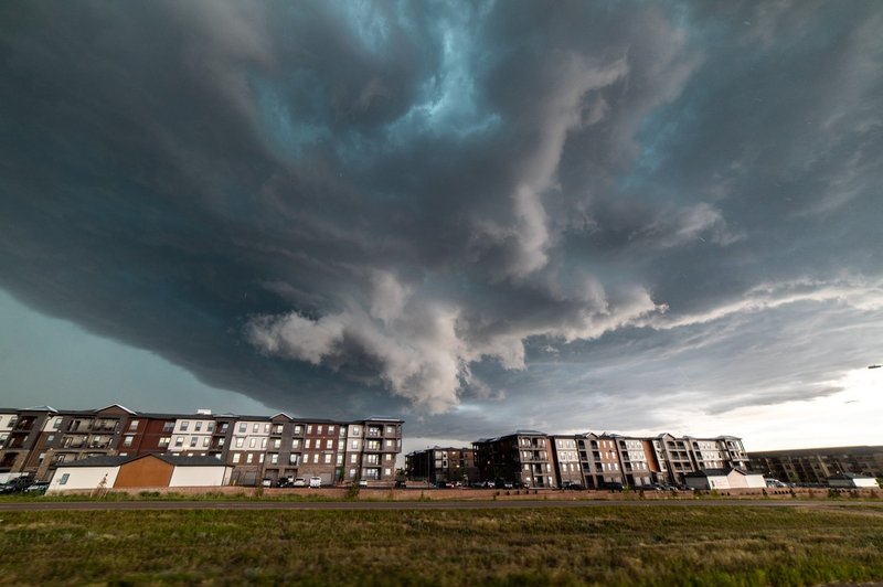 Najmanj pet ljudi izgubilo življenje v močnem neurju na jugu Češke (foto: profimedia)