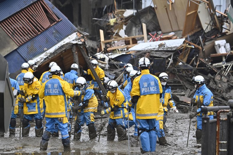 Zemeljski plaz na Japonskem za seboj pustil razdejanje in vzel najmanj dve življenji (foto: profimedia)