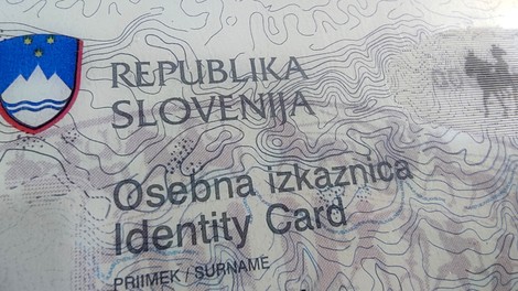 Pretečene osebne izkaznice bo mogoče v Sloveniji uporabljati do 27. marca